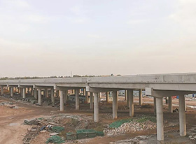 新機場(chǎng)高速公路臨建鋼筋棚